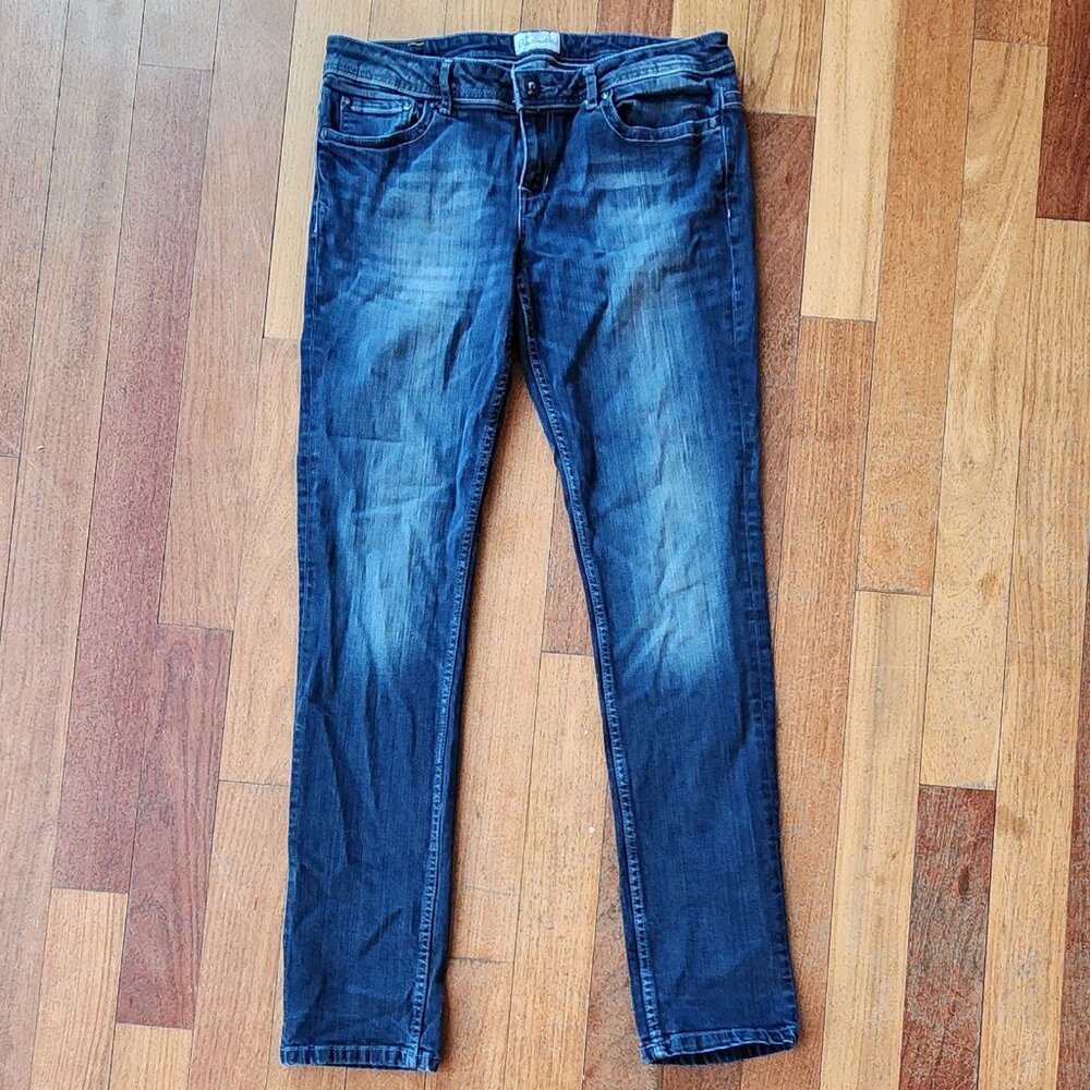 Aeropostale Girls Bayla Medium Faded Wash Skinny Jeans Size 11/12
